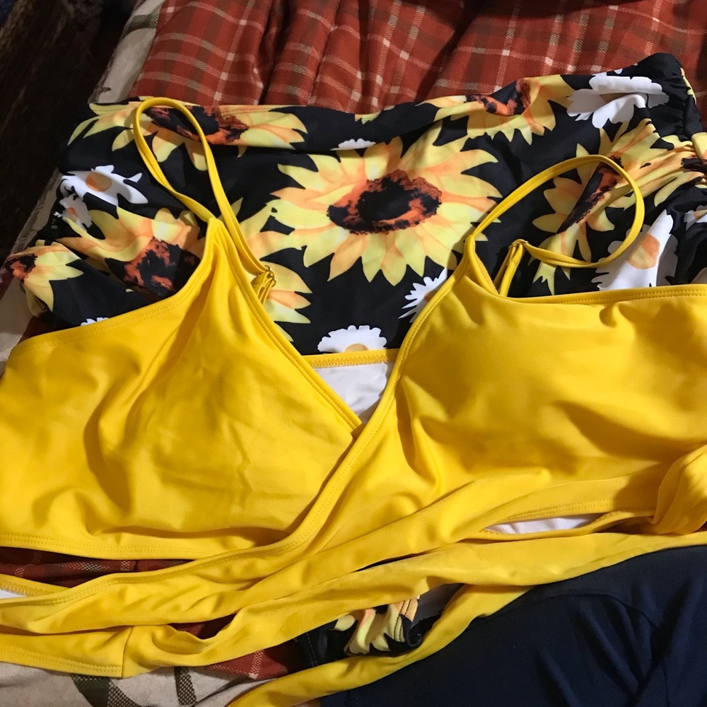 Never warn 3 x shein bathing suit
